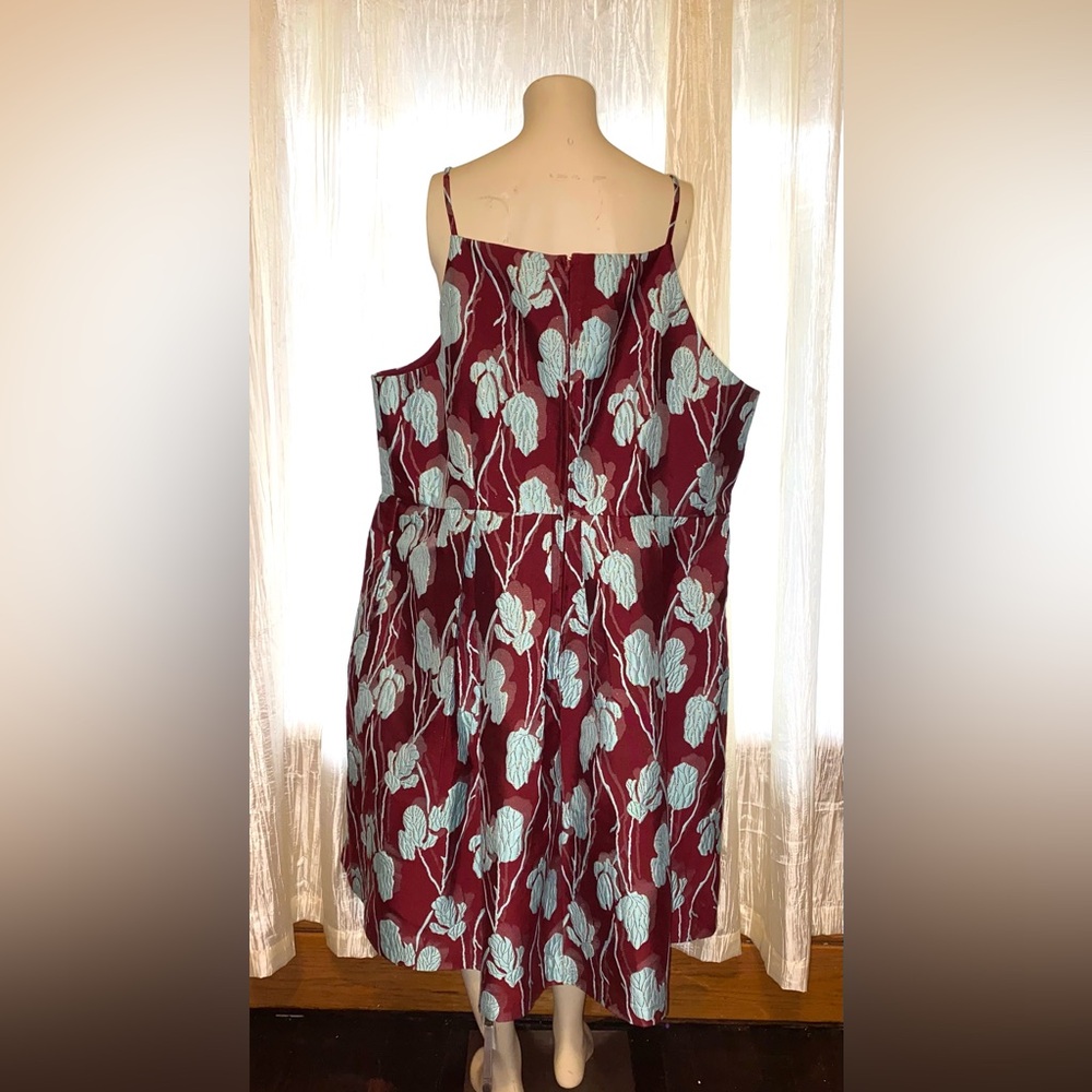 Lace & Mesh burgundy teal & gold floral jacquard dress with pockets size 3X - Picture 2 of 4